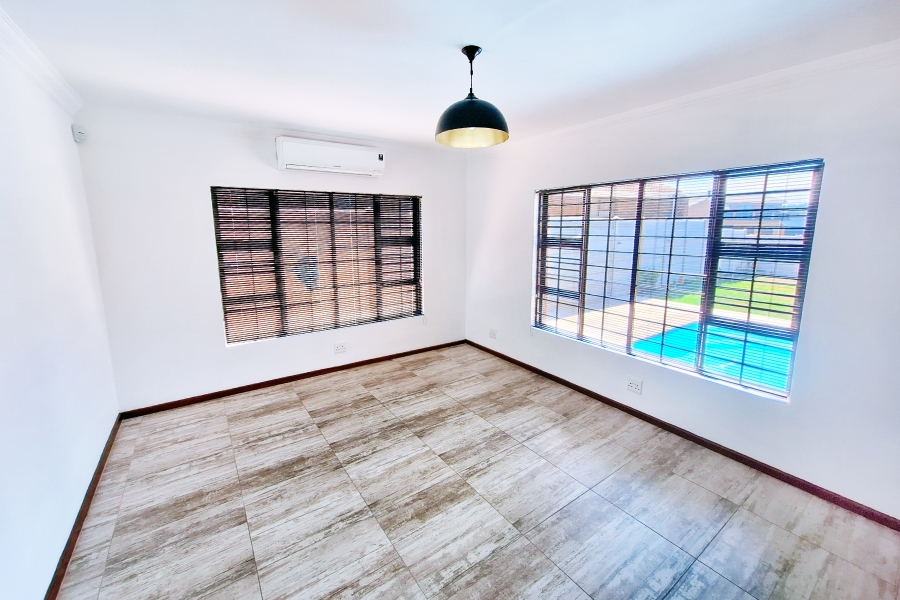 4 Bedroom Property for Sale in Noorsekloof Eastern Cape